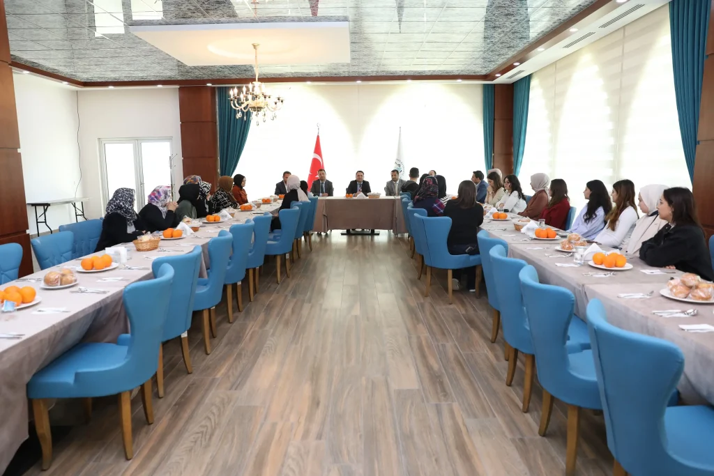 Rektör Türkdoğan, destek personeliyle buluştu - Mega TV 5M3A0826 - Mega TV