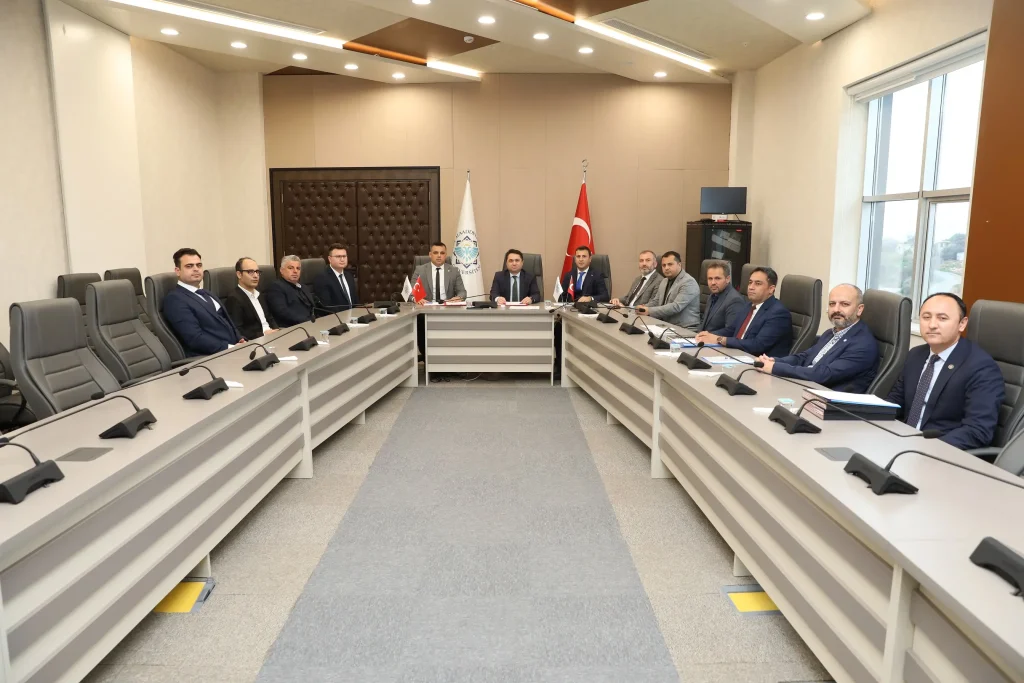 ALKÜ’de işçiler için toplu sözleşme imzalandı - Mega TV 5M3A9863 - Mega TV
