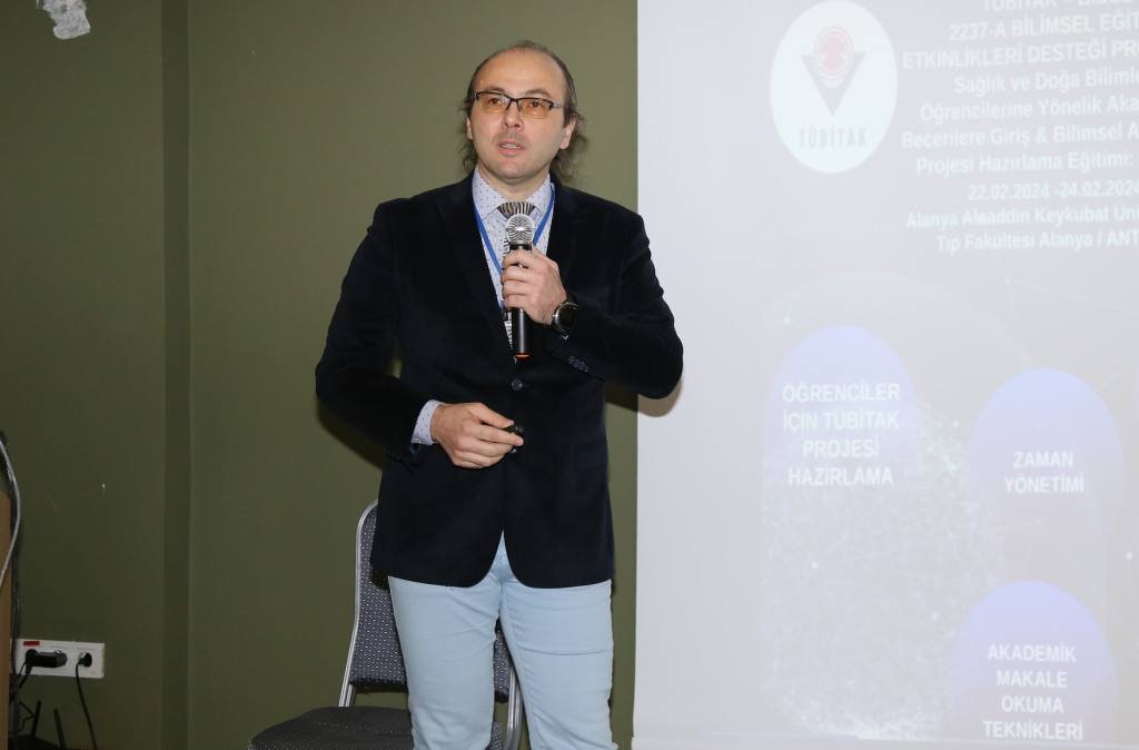 ALKÜ’den bilimsel eğitime tam destek - Mega TV ALKUDEN BILIMSEL EGITIME TAM DESTEK 5 - Mega TV