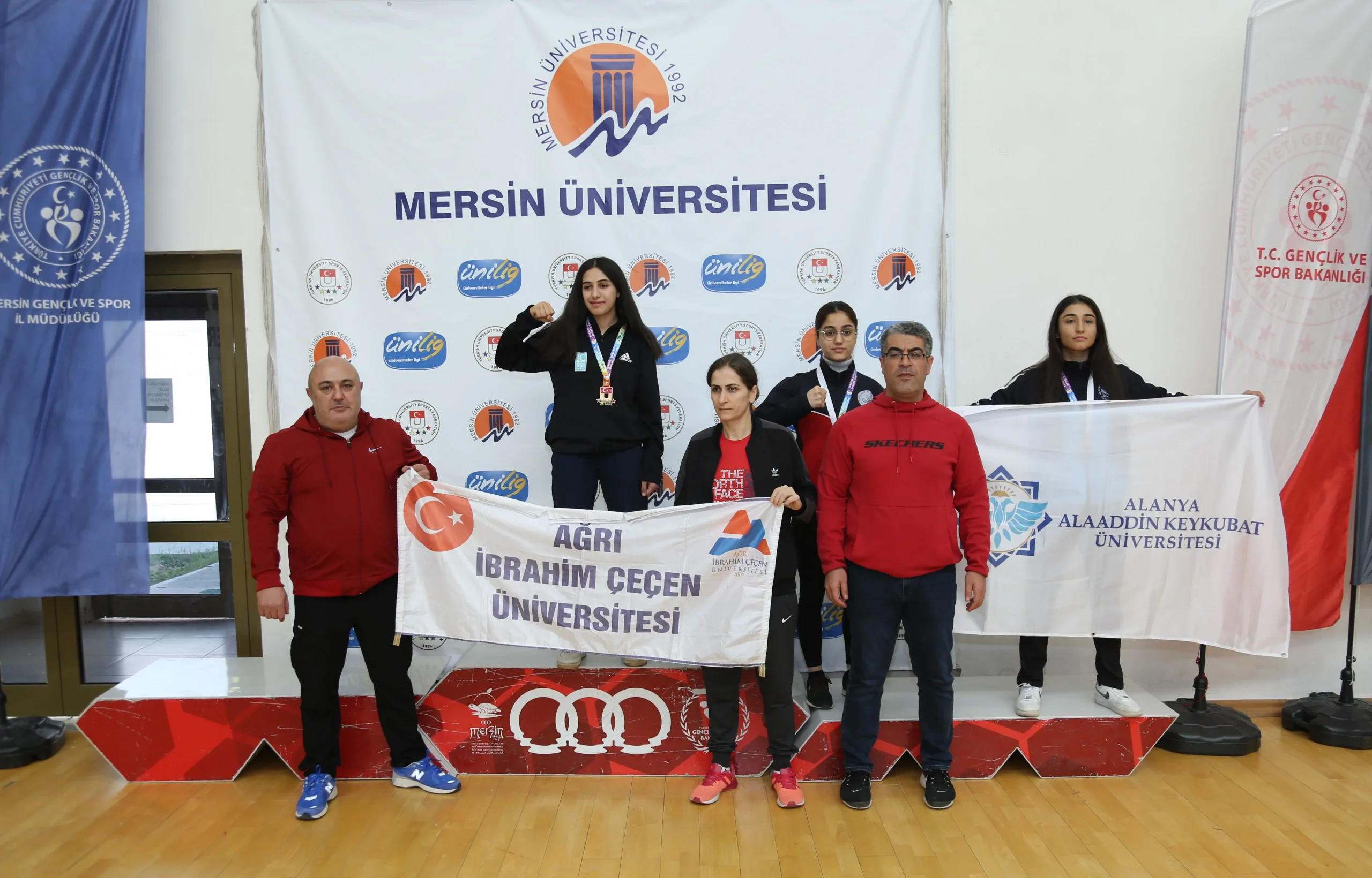 ALKÜ’lü sporcuların aparkatı başarı getirdi