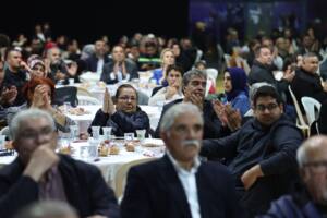 Baskan Bocek Sanliurfalilarla bulustu 3 min - Mega TV