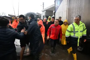 Baskan Bocek sel bolgesinde 2 - Mega TV