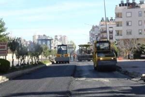 Bogacayi Caddesi Asfalt Calismasi 8 min - Mega TV