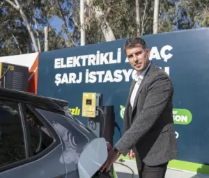 Elektrikli arac kullanicisi Cem Ozen 1 - Mega TV