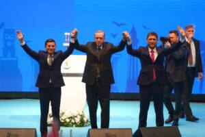 Erdogan Hakan kardesim tecrubesiyle Antalyaya hizmete hazir 5 - Mega TV