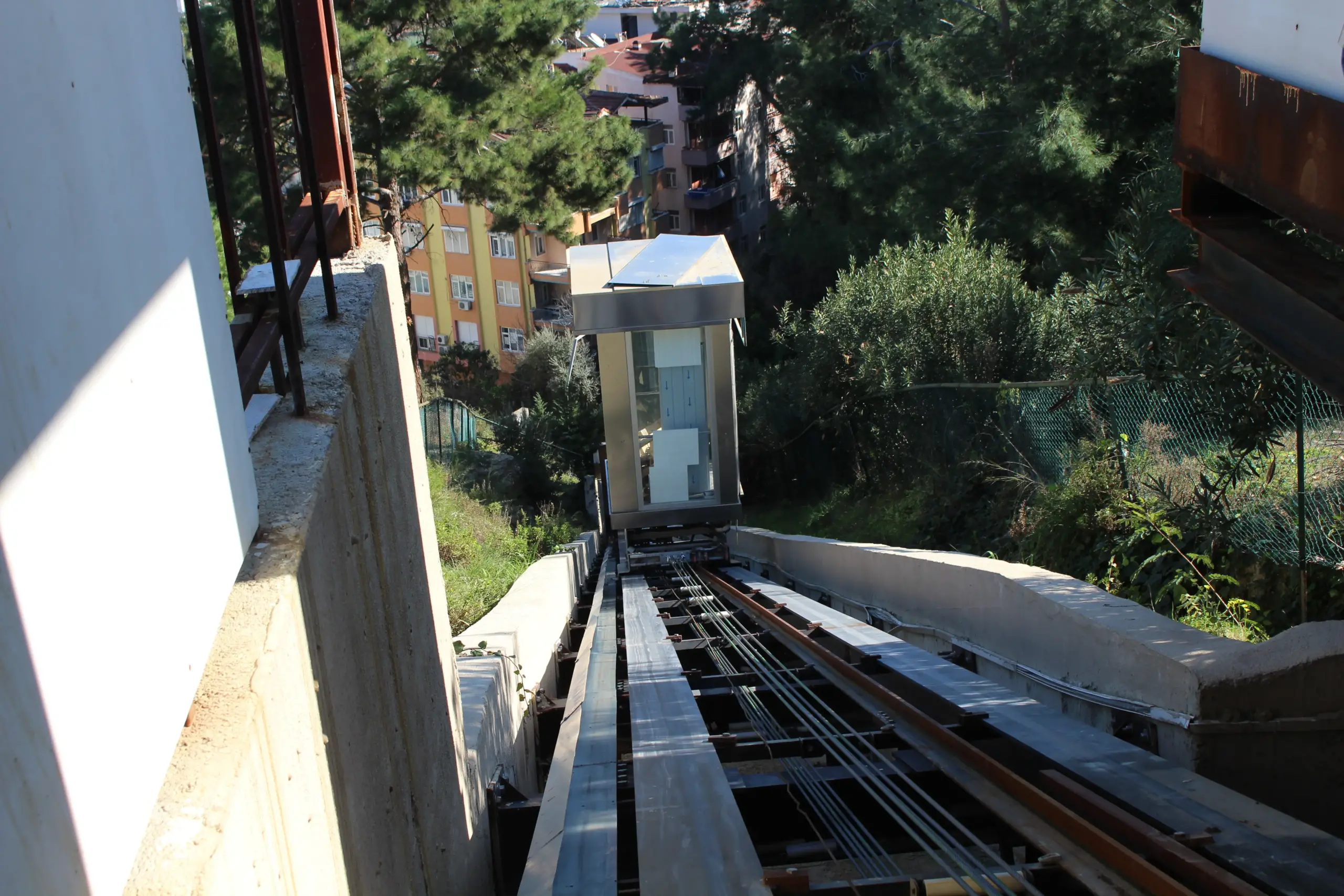 Türkbeleni’nde panoramik asansör tamiri
