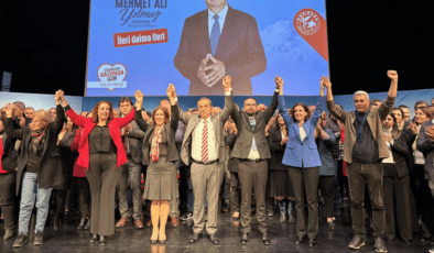 Başkan Yılmaz sevgisi salonlara sığmadı