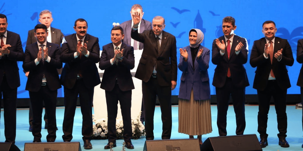 Erdoğan:  “Hakan kardeşim Antalya’ya hizmete hazır”