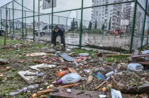 Kepez Belediyesi sel felaketinin izlerini siliyor 5 - Mega TV