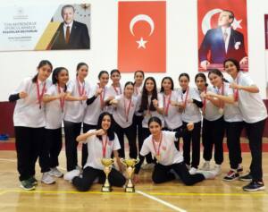 Kepez hentbola kupa yetmiyor 2 1 min - Mega TV