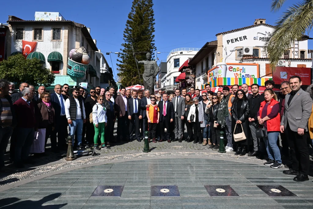 Başkan Böcek, Şarampol esnafını ziyaret etti - Mega TV Muhittin Bocek esnaf gezisi 21 - Mega TV