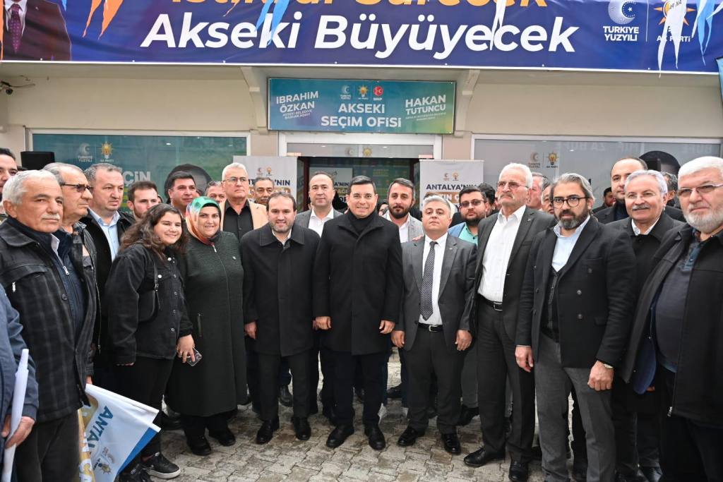 Tütüncü, bir günde Antalya’nın 3 ilçesini gezdi - Mega TV Tutuncu bir gunde Antalyanin 3 ilcesini gezdi 6 - Mega TV