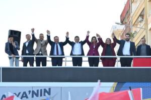 Tutuncu Gazipasaya gercek belediyeciligi getirecegiz 6 - Mega TV