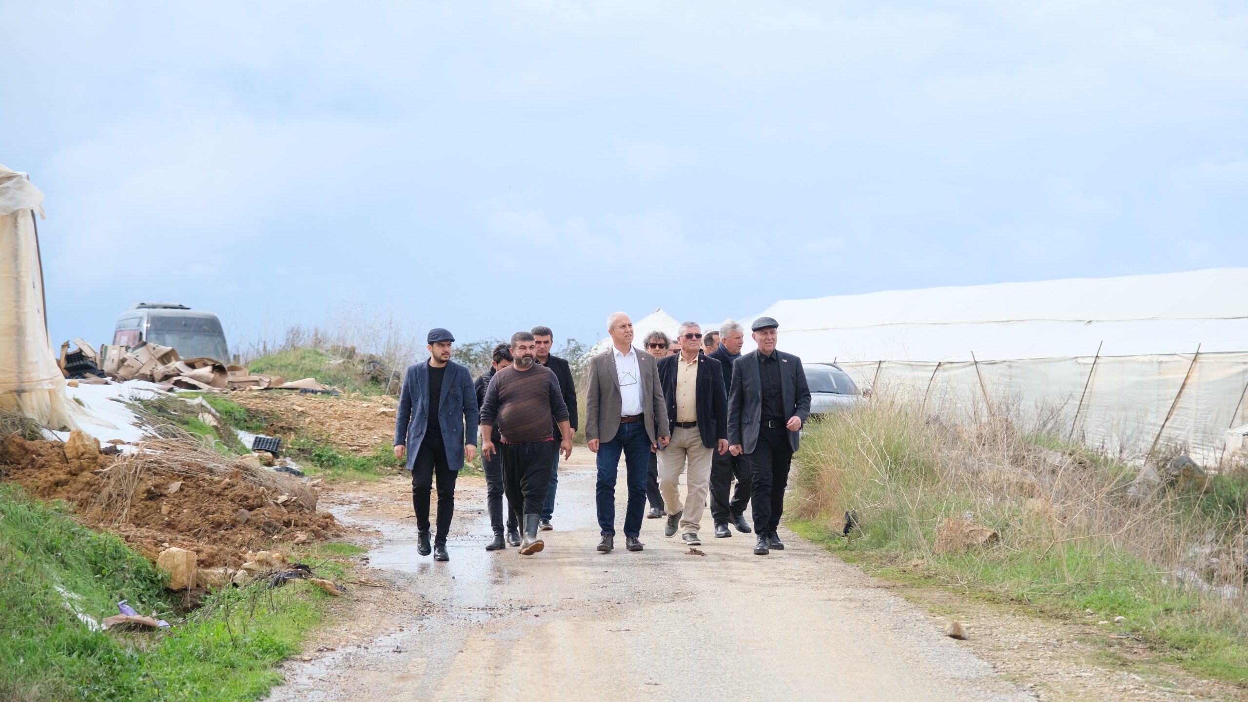 Özçelik “Zarar gören çiftçimize destek vereceğiz”