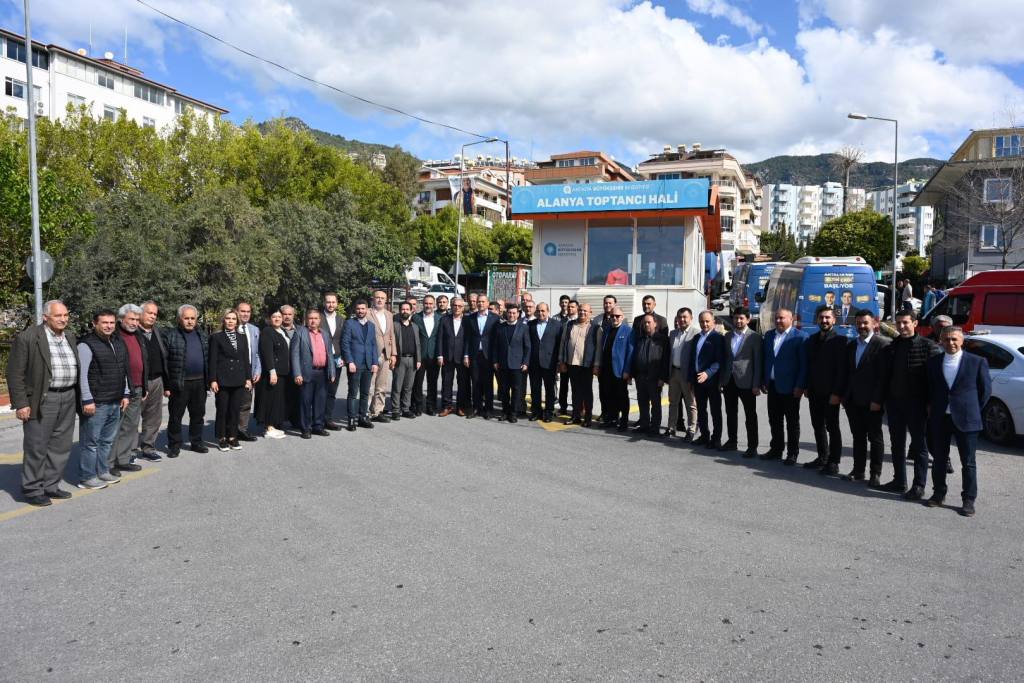 Tütüncü, Alanya’nın her köşesinde - Mega TV tütüncü