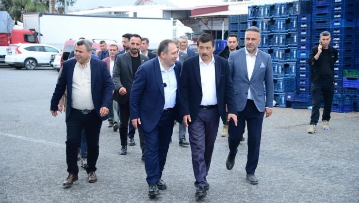 Aksoy, halde esnafı dinledi