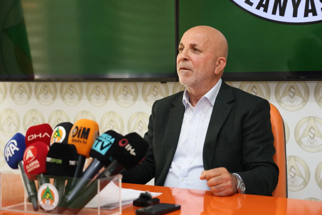 Çavuşoğlu'ndan Böcek'e zehir zemberek - Mega TV 3J5A4959 - Mega TV