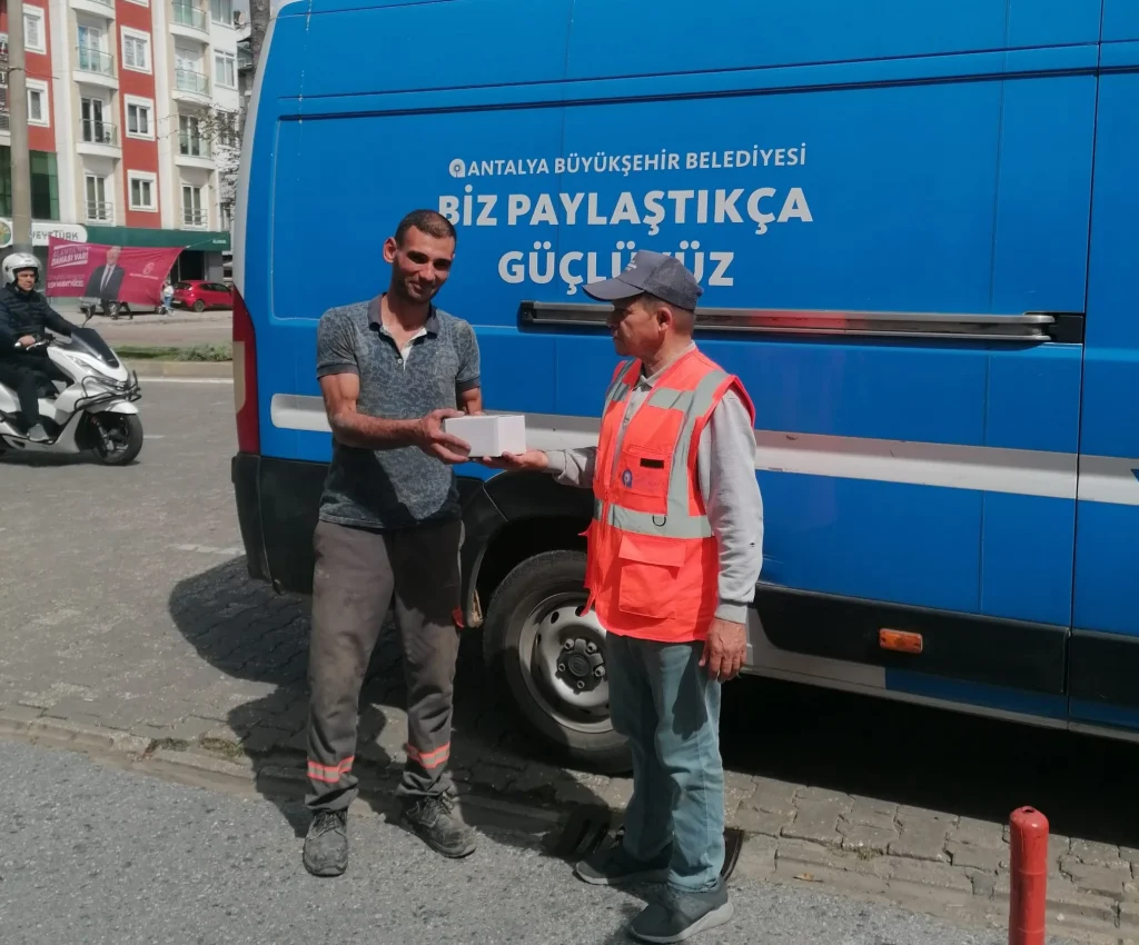 Alanyalı çocuklar sağlıklı mama ile buluştu - Mega TV ALANYA HALK MAMA 1 1 - Mega TV