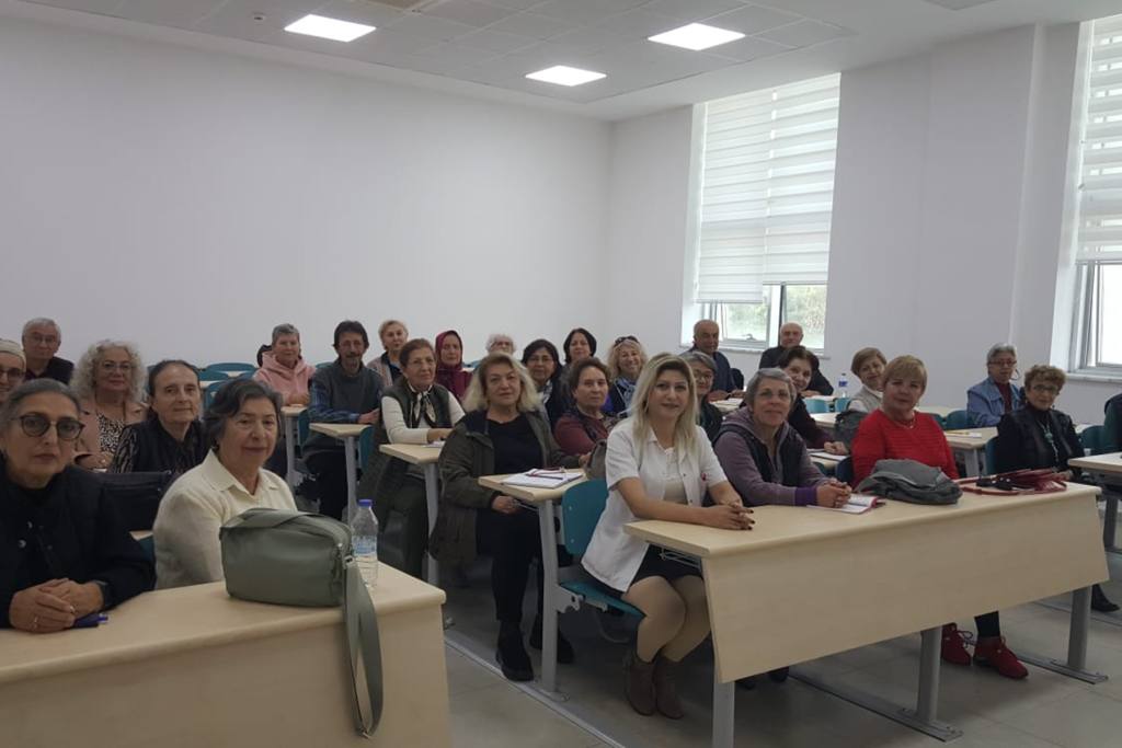 ALKÜ Tazelenme Üniversitesi öğrencilerine diyabet eğitimi - Mega TV ALKU TAZELENME UNIVERSITESI OGRENCILERINE DIYABET EGITIMI 1 - Mega TV