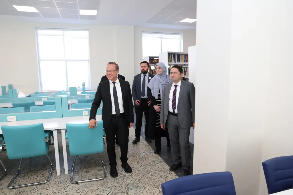 ALKÜ ve Alanya Üniversitesi kütüphaneleri ortak kullanacak - Mega TV ALKU VE ALANYA UNIVERSITESI KUTUPHANELERINI ORTAK KULLANACAK 6 - Mega TV