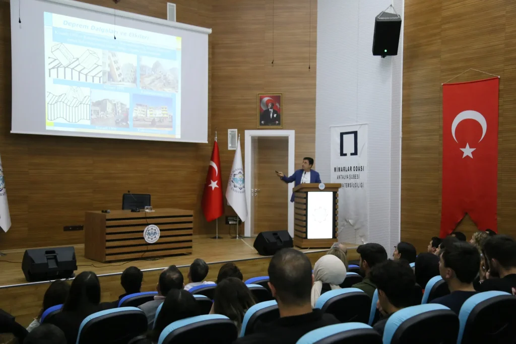 ALKÜ’DE DEPREM RİSKLERİ KONUŞULDU (1)