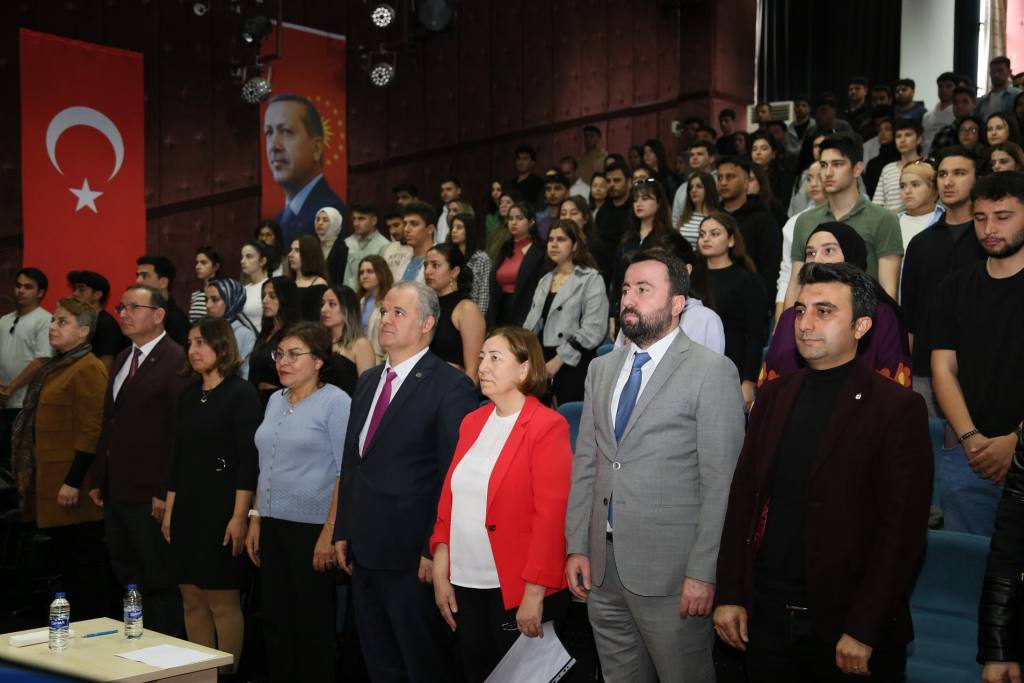 ALKÜ'lü Hemşirelik öğrencileri Nanda eğitimi aldı - Mega TV ALKULU HEMSIRELIK OGRENCILERI NANDA EGITIMI ALDI 2 min - Mega TV