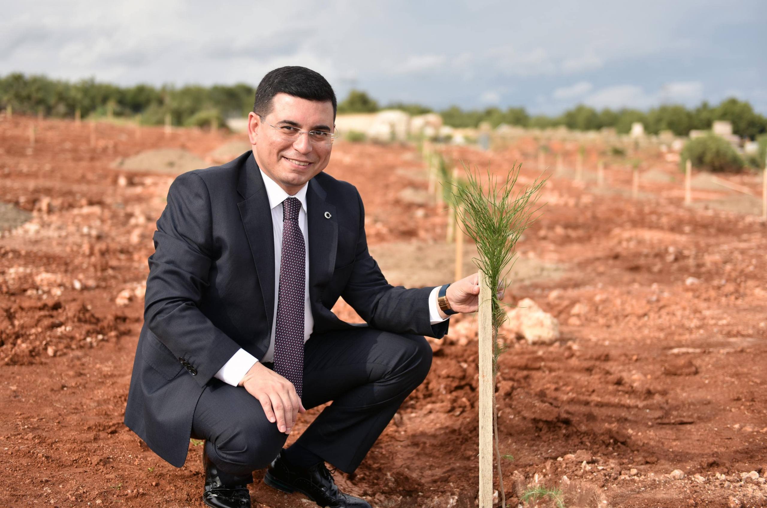 Antalya’nın altın çağı’nda; Tütüncü’den çiftçiye destek üstüne destek