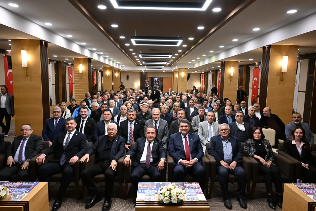 Başkan Böcek Antalyalı esnafla buluştu - Mega TV Baskan Esnaf Odasi 3 - Mega TV