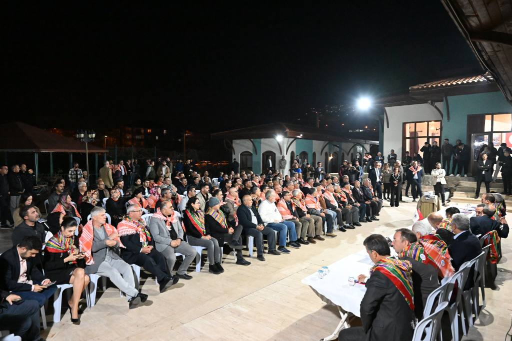 Baskan Muhittin Bocek Yorukler Dernegi ziyaret 14 3 - Mega TV