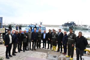 Başkan Böcek, Antalya Balıkçı Barınağı'nı Ziyaret Etti - Mega TV balık