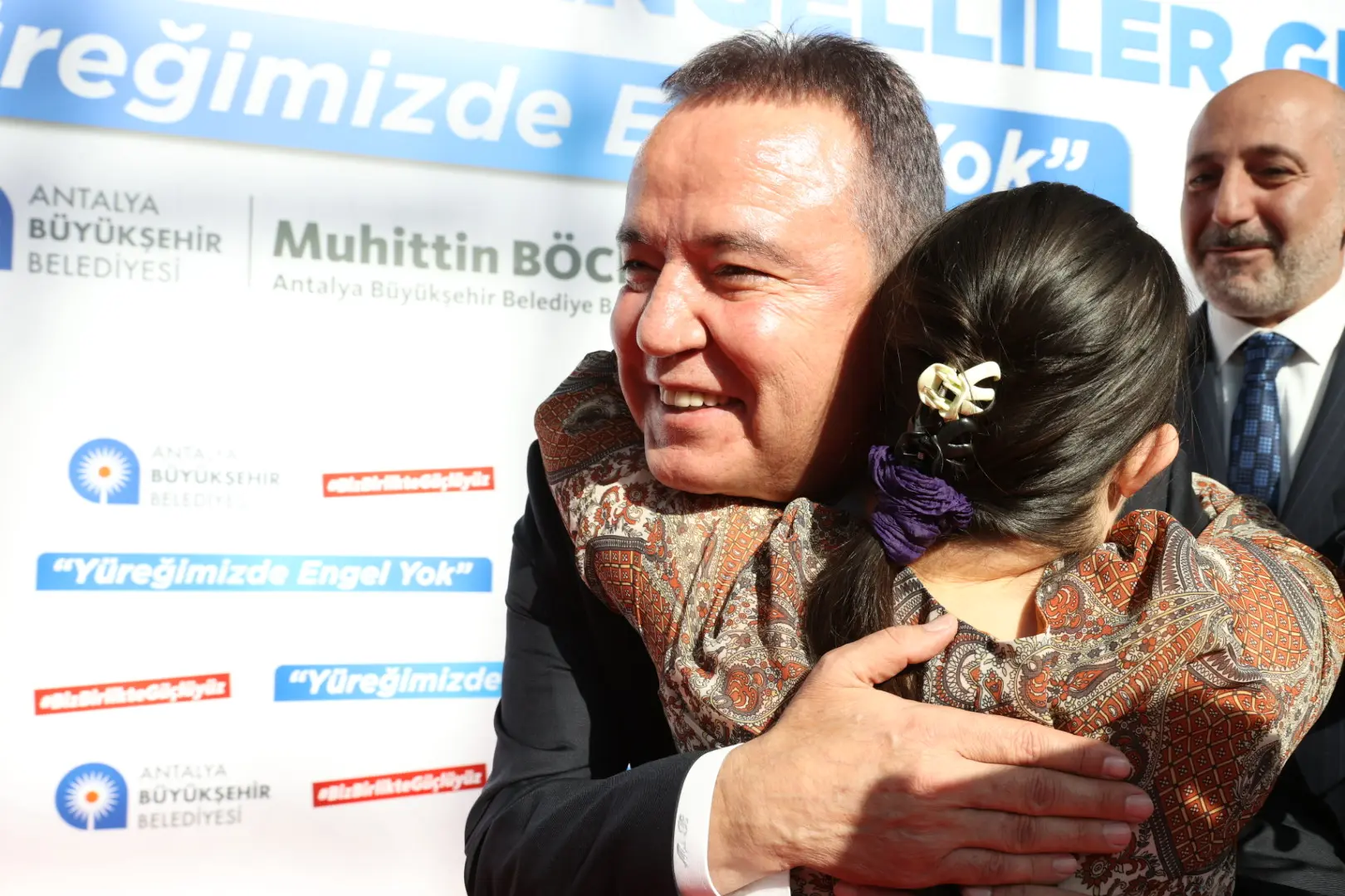 Başkan Böcek, “Halkçı projeler sürecek”