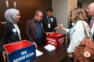 Başkan Böcek’ten gençlerle muhteşem buluşma - Mega TV Buyuksehir Genclik Calistayi duzenledi 2 min - Mega TV