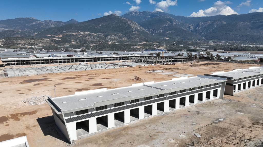 Büyükşehir, Kaş’a dev bir toptancı hal kompleksi inşa ediyor - Mega TV Buyuksehir Kasa Dev Bir Toptanci Hal Kompleksi Insa Ediyor 3 min - Mega TV