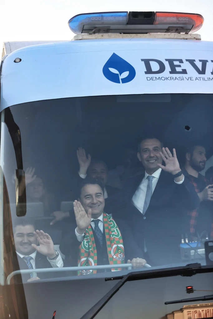 DEVA 28Subat Antalya Alanya 10 - Mega TV