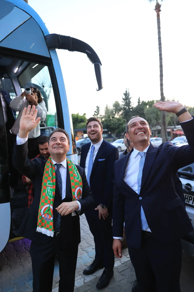DEVA 28Subat Antalya Alanya 41 2 - Mega TV