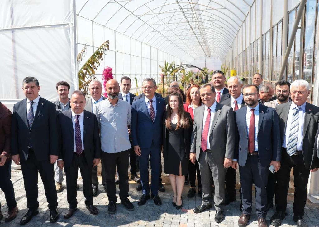 Başkan Böcek: “Gazipaşa’ya 925 milyon liralık yatırım yaptık” - Mega TV GAZIPASA MITING 17 - Mega TV