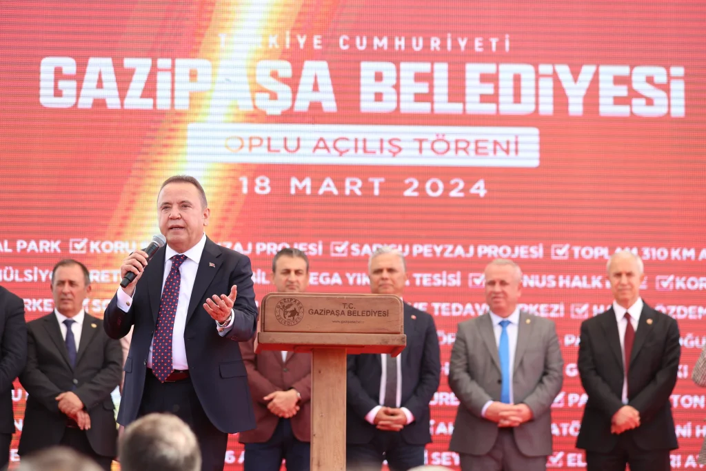 Başkan Böcek: “Gazipaşa’ya 925 milyon liralık yatırım yaptık” - Mega TV GAZIPASA MITING 2 - Mega TV