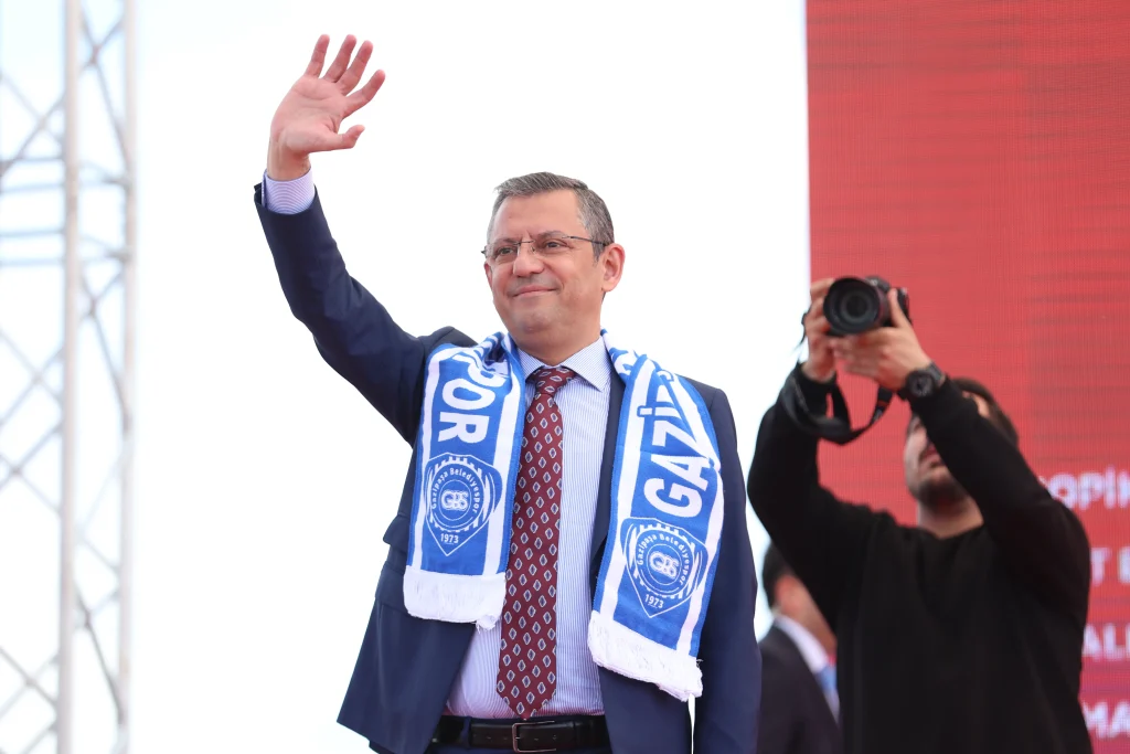 Başkan Böcek: “Gazipaşa’ya 925 milyon liralık yatırım yaptık” - Mega TV GAZIPASA MITING 5 - Mega TV