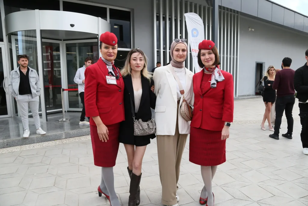 Geleceğin havacıları ustalarından ders aldılar - Mega TV GELECEGIN HAVACILARI USTALARINDAN DERS ALDILAR 9 - Mega TV