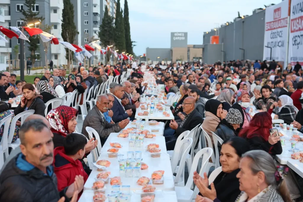 Güneş Mahallesi’nde bayram - Mega TV Gunes Mahallesi Anahtar Teslim ve Camii Acilis Toreni 3 - Mega TV