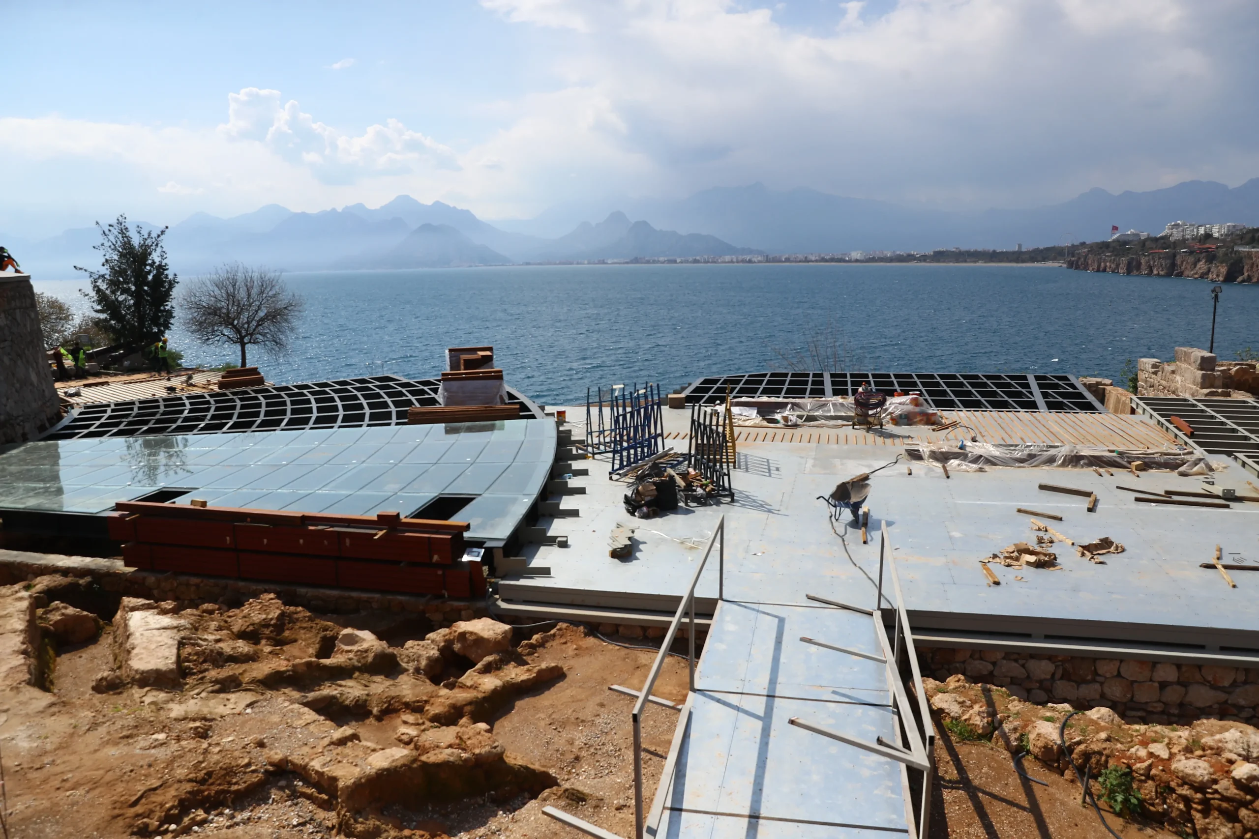Antalya’nın Tarih Kokan Görüntüsü: Hıdırlık Kulesi Seyir Terası Projesi