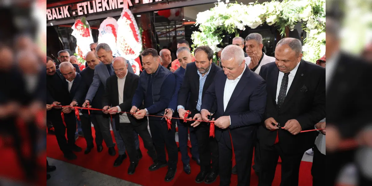 Alanya’ya Lezzet Şöleni: Öz-Et Gurme Restaurant Kapılarını Açtı!