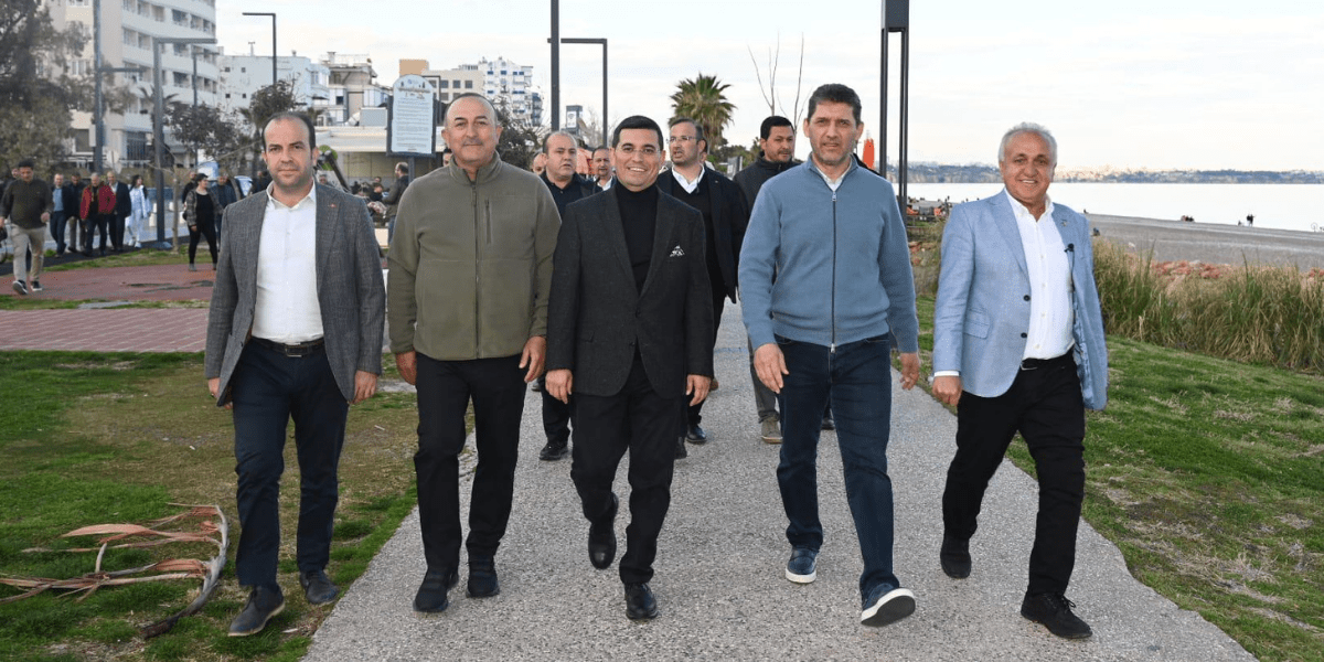 Tütüncü, Konyaaltı sahilinde