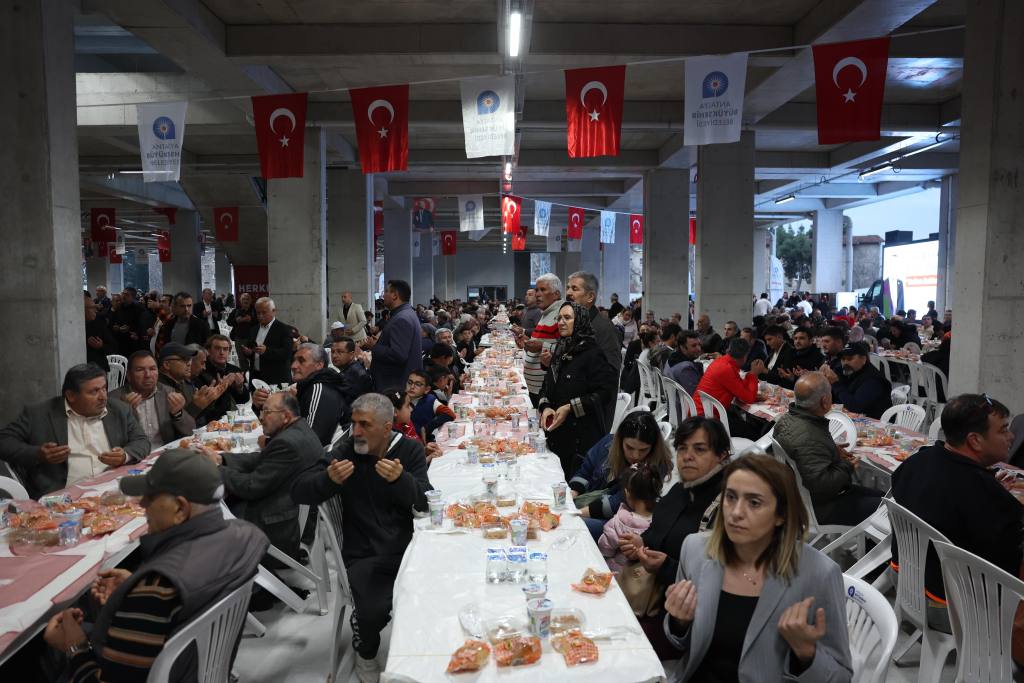 Kepez-Santral’de çifte açılış - Mega TV Kepez Santral Mahallesi acilis 26 min - Mega TV