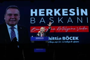 Atatürk’ün Antalya’ya Gelişi Koray Avcı Konseriyle Kutlandı - Mega TV Muhittin böcek