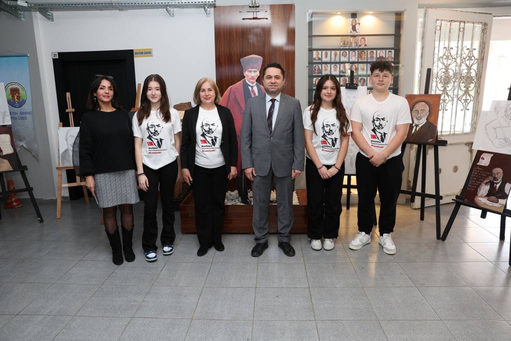 Rektör Türkdoğan liselilerle kariyer için buluştu - Mega TV REKTOR TURKDOGAN LISELILERLE KARIYER ICIN BULUSTU 6 - Mega TV