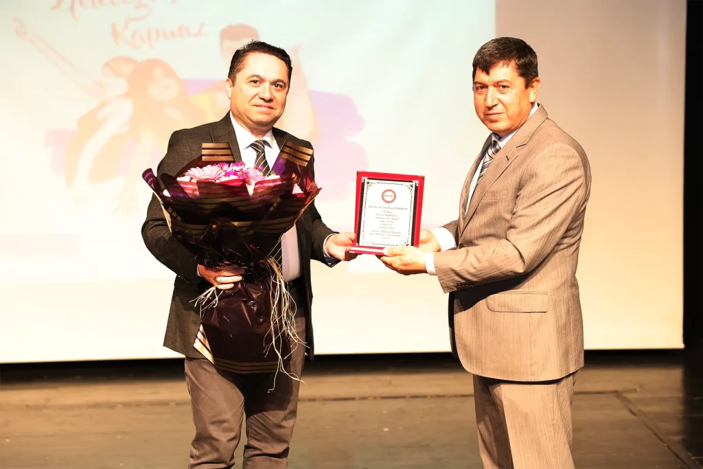 Alanya'da Gençler Üniversite Tanıtım Günlerinde Buluştu - Mega TV REKTOR TURKDOGAN UNIVERSITE TERCIHINDE GENCLERE YOL GOSTERDI 13 - Mega TV