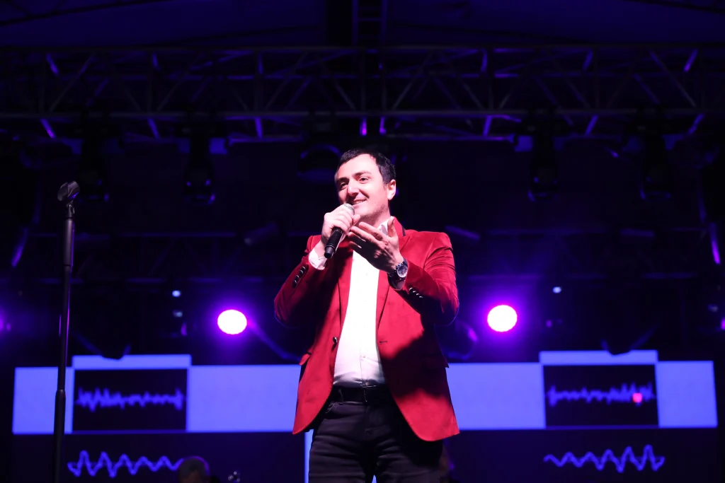 Ramazan kars ardahan igdirlilar gecesi 8 - Mega TV