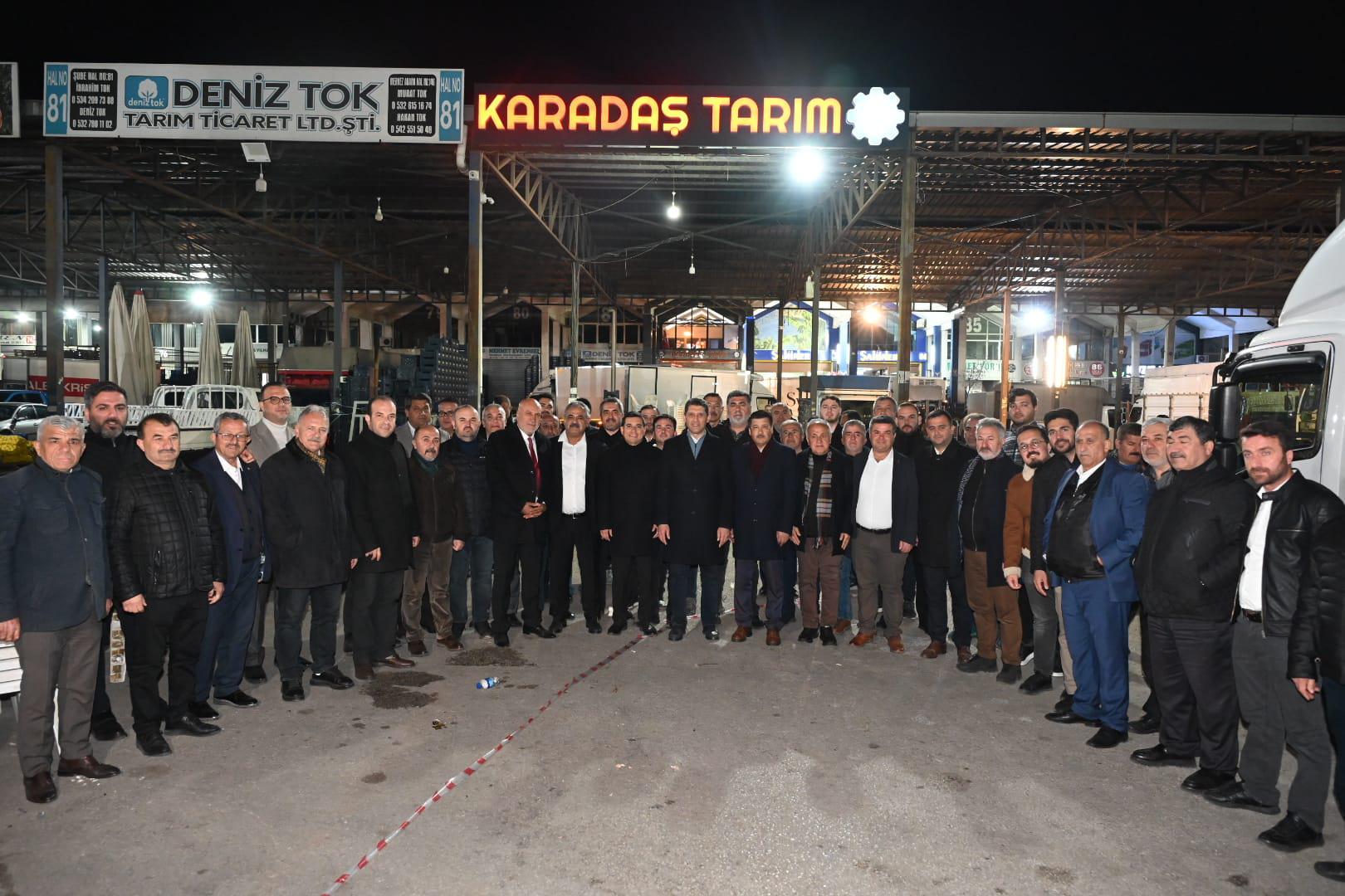 Tütüncü, Antalya hal esnafıyla sahur yaptı