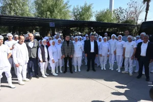 Hakan Tütüncü, Döşemealtı'nda İlçe Sakinleriyle Buluştu ve Ramazan İftarı Gerçekleştirdi - Mega TV iftar